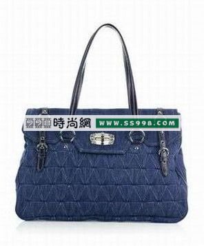 Miu MiuLarge denim toteGBP839.12RMB9028.93