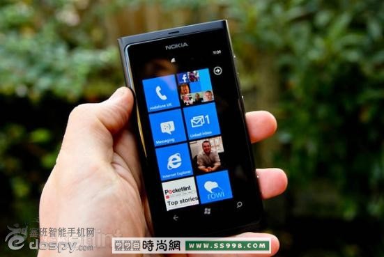 Windows PhoneϵͳŵLumia 800ײ