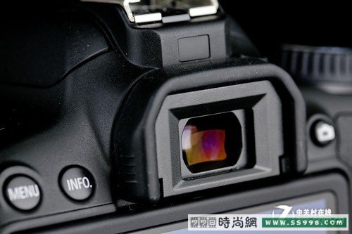 1800ش EOS 650D 